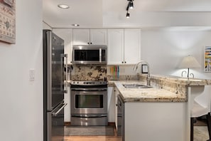 Fully equipped, modern kitchen