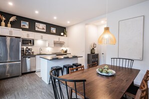 Dining Room & Kitchen