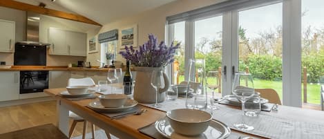 Willow Lodge: Dining area