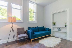 Living Area (Green sofa is a pull out bed)