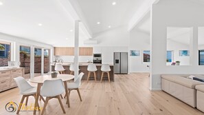 Dining/Kitchen