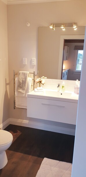 Ensuite bathroom