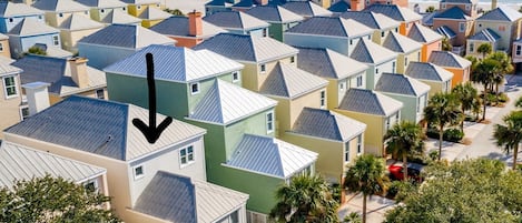 Great location, just a short walk to the beach down the boardwalk.