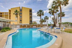 Resort Amenities | Heated Swimming Pool