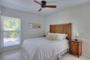 Palm bedroom with Queen size bed. 