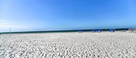 Indian Shores Vacation Rental Condo | 3BR | 2BA | Shared Beach Access