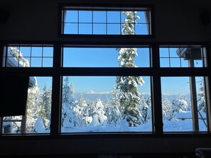 Relax in the cozy living room and enjoy the view!