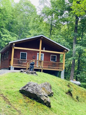 Robin's Nest back porch view