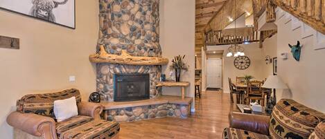 Pinetop-Lakeside Vacation Rental | 4BR | 3BA | 2 Stories | 2,290 Sq Ft