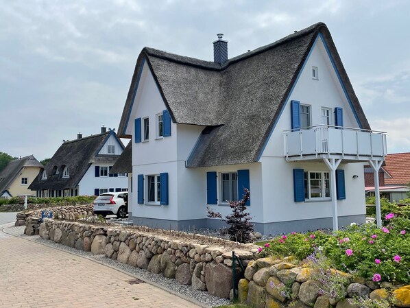 E8 Reetdach Ferienhaus Strandvogel Ostseebad Rerik