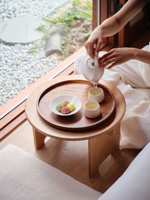 We provide welcome tea bags and coffee drip bags