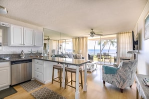 Oceanview from the kitchen.