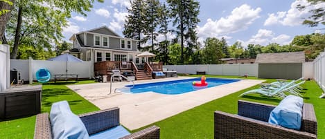 Outdoor Pool and Hot Tub!