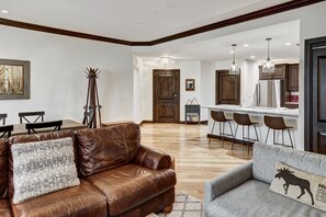 Furniture, Indoors, Living Room, Couch, Floor