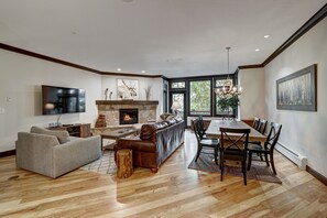 Floor, Flooring, Hardwood, Indoors, Furniture
