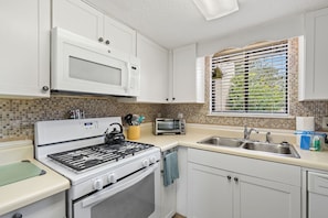 Kitchen - Everything You Need for Breakfast, Lunch, or Dinner.