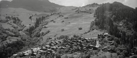 Luven unterhalb des / below Piz Mundaun and Büdner Rigi