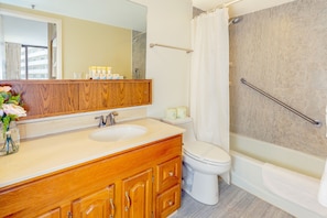 Full bathroom with tub/shower combo