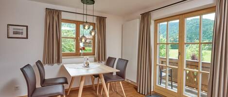 (06) Komfort-Ferienwohnung mit Süd-Ostbalkon, ca. 67 qm-unsere Wohnung 6