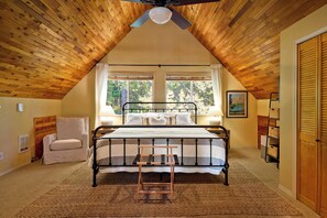 Loft Bedroom, Home Office and En-suite Bathroom