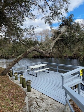 Dock