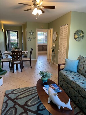 Living room dining room