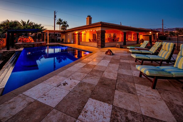 What a pool paradise!