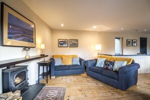 Rock Cottage - 3 Bedroom Holiday Home - Fishguard (1413)