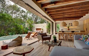 Outdoor dining