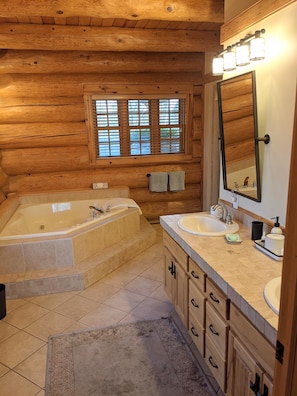 Main Ensuite.