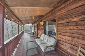 Covered Deck | Main Floor