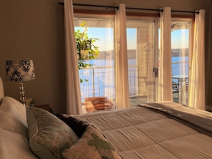 Wake up every morning to a beautiful lakefront view
