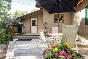 Front deck eating area