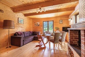 Wohn- und Esszimmer