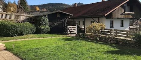 Ruhige FeWo Meta (46qm) mit Garten und Südterrasse-Ausblick