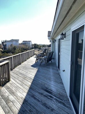 Top level front deck