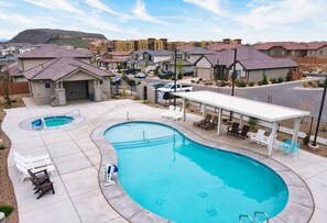 Ladera Community Pool and Hot Tub