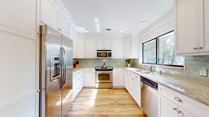 Fully Stocked Kitchen