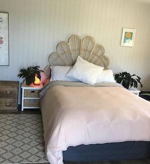 Queen bed with a view.