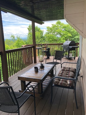 Main level- Covered Porch 