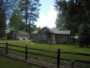 The Cottage at River Stone Ranch