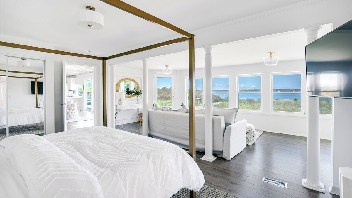 Updated Montauk Lake House w/Stunning Views!