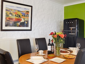 Attractive dining area | The Calving Shed, Near Neilston