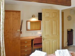 Double bedroom | The Milking Parlour - Sid Valley Cottages, Sidbury, near Sidmouth