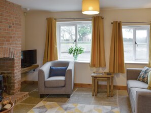 Characterful living room | Olivia - Ranby Cottage Farm, Ranby, near Retford