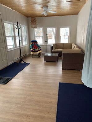 Large 4 season sunroom
