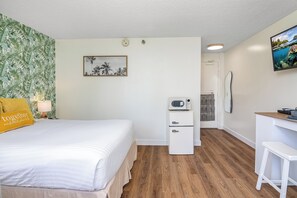 AquaAlohaSurf Interior 5