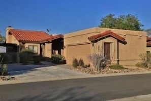 Front of house with garage 