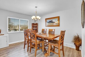 Dining area  open to kitchen