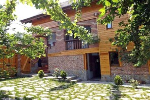 Casa Zollo • self catering holiday home at the Carpathian Mountains, near Sibiu, Transylvania, Romania